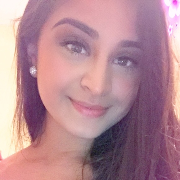 Meet your Posher, Jannet - Picture 1 of 1